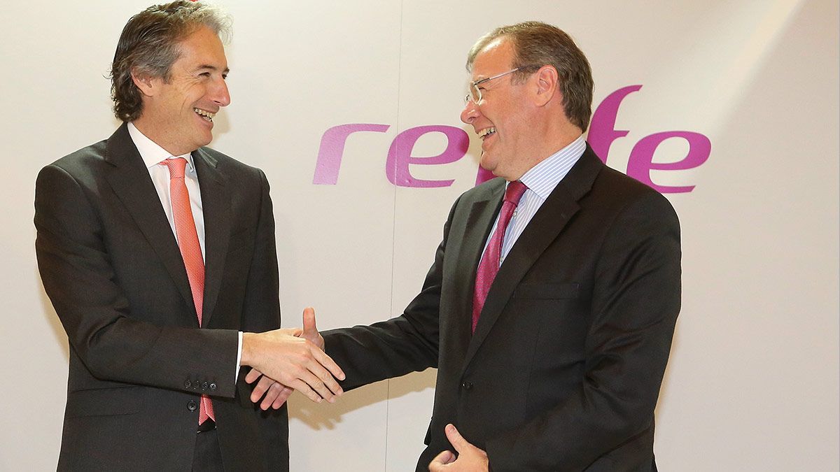 Íñigo de la Serna junto al alcalde de León, Antonio Silván, en una imagen de archivo. | ICAL