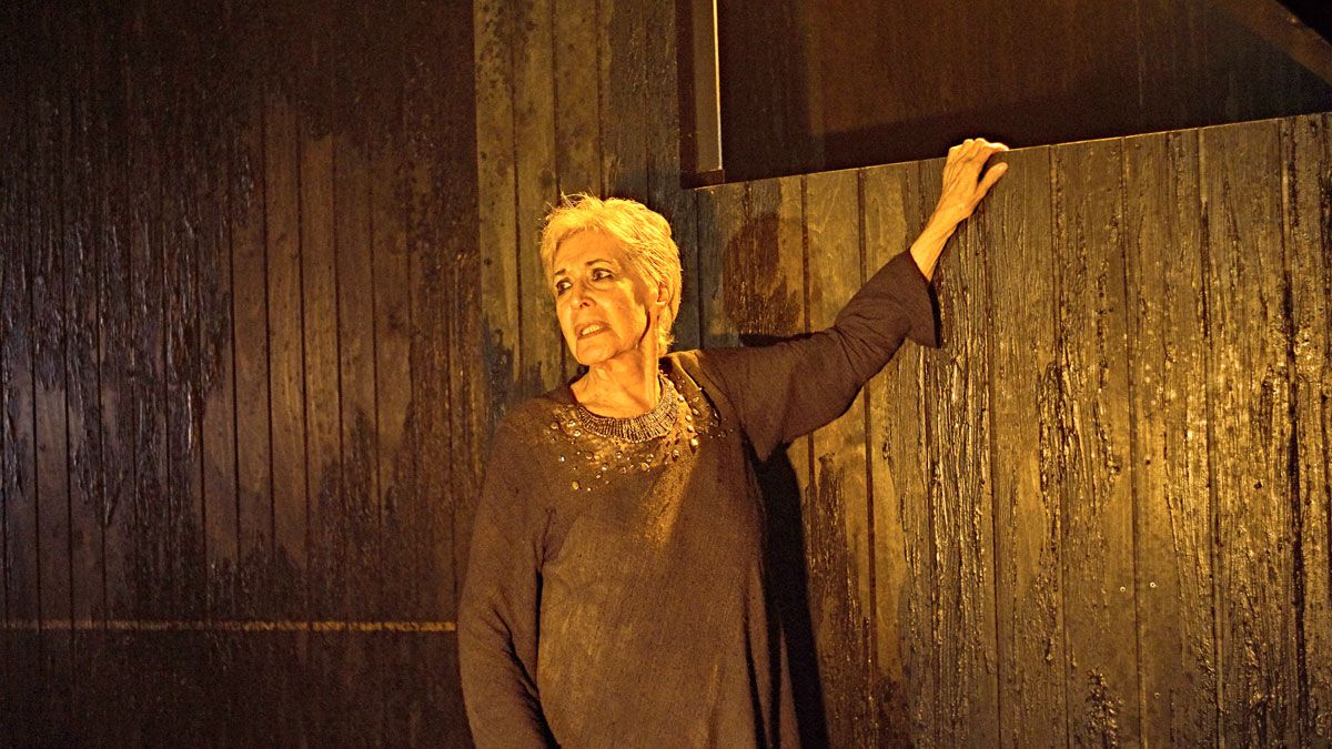 Concha Velasco se suma a una larga lista de actrices seducidas por la reina Juana I de Castilla. | SERGIO PARRA