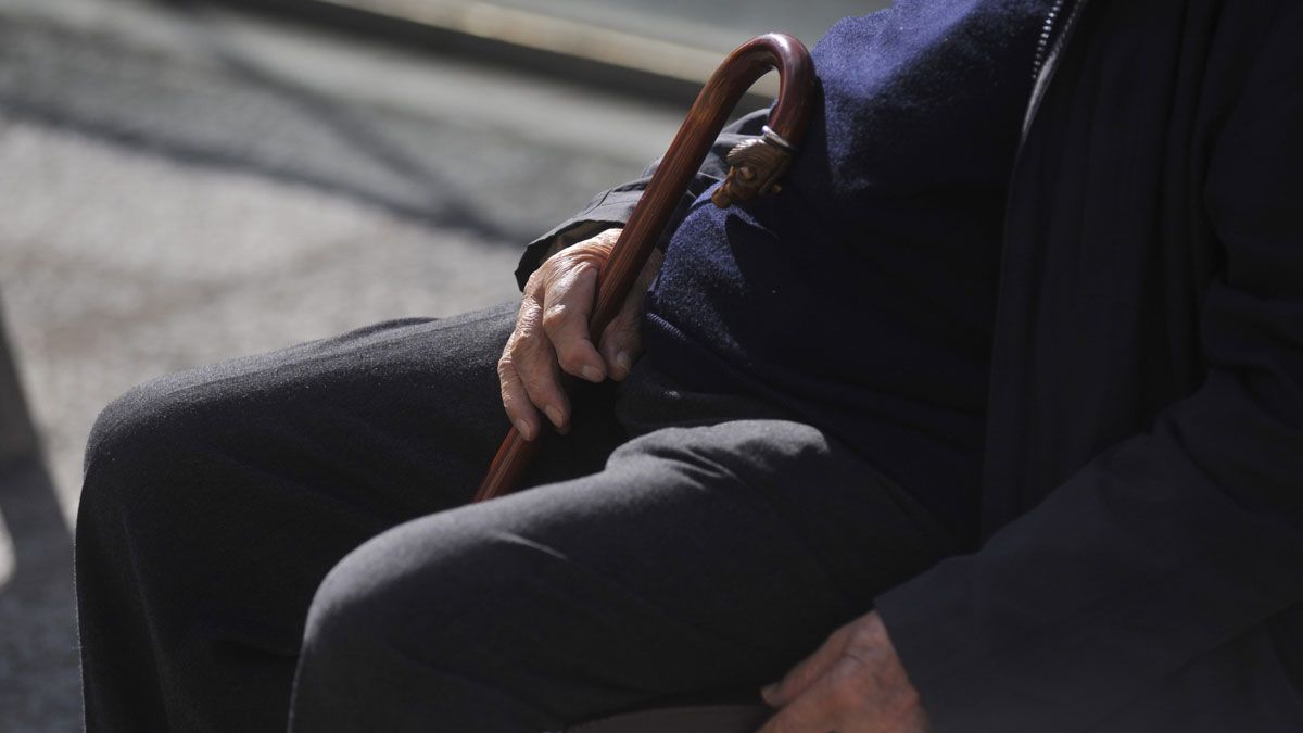 Menos fallecidos y menos nacimientos es la tónica de la provincia leonesa, donde cada vez hay menos población. | DANIEL MARTÍN