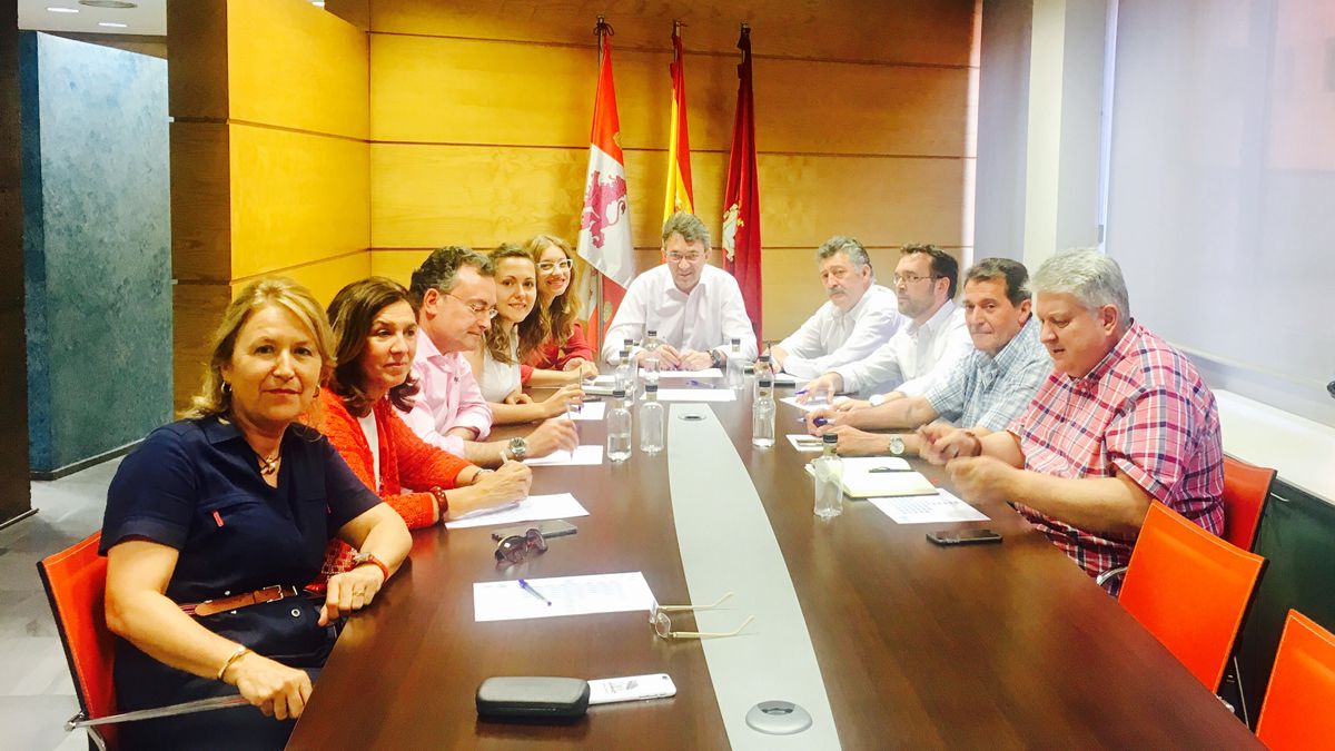Primera reunión del comité de dirección del PP de León.