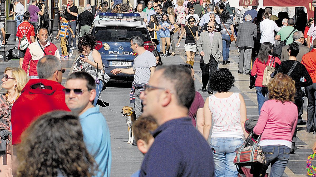 Los turistas se acercan más en otras fiestas como San Froilán y, sobre todo, la Semana Santa. | MAURICIO PEÑA