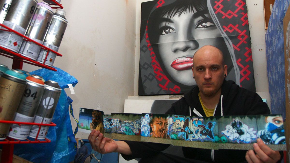 Asier Vera, graffitero al que la cadena infantil Boing ha fichado para diseñar los grafísmos de su nuevo programa, 'Selfie Show' Asier Vera, graffitero al que la cadena infantil Boing ha fichado para diseñar los grafísmos de su nuevo programa, 'Selfie Show'