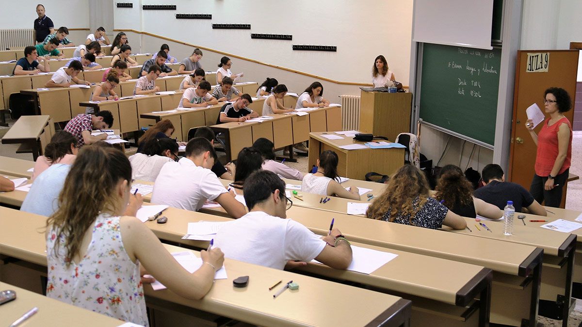 Los estudiantes se enfrentaron este mes a la primera Ebau.