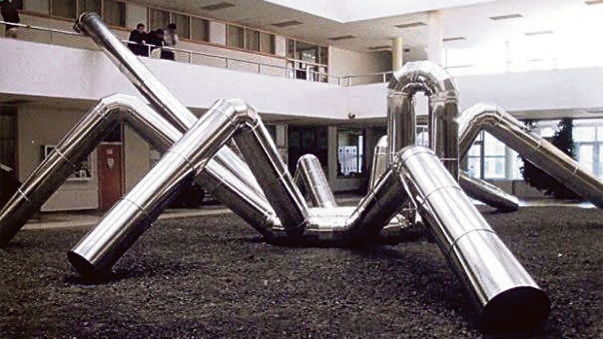 La famosa araña del artista leonés Carlos Cuenllas. | L.N.C.