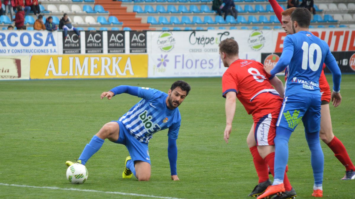 Chavero, durante un partido en El Toralín. | A. CARDENAL