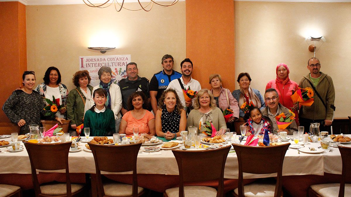 Jornada intercultural desarrollada ayer en Valencia de Don Juan. | L.N.C.