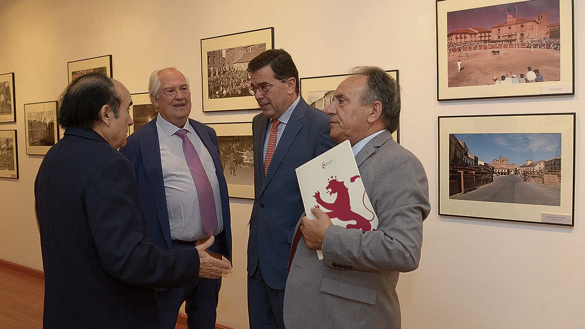José Antonio Cabañeros, Guillermo García, José Rodríguez y Miguel Ángel Fernández estuvieron este viernes presentes en la inauguración en el CLA. ::  MAURICIO PEÑA