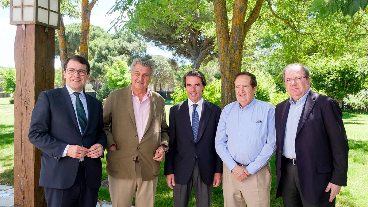 José María Aznar, Jesús Posada, Juan José Lucas, Juan Vicente Herrera y Alfonso Fernández Mañueco. | ICAL