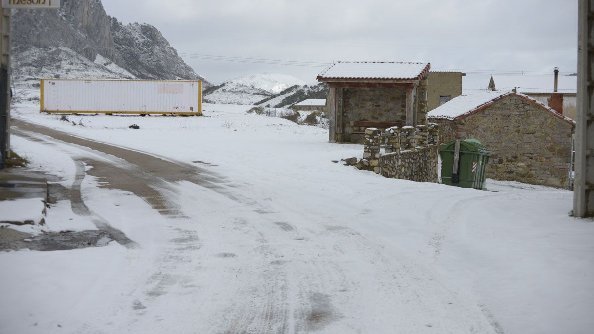 Aviso amarillo por nevadas en la Cordillera Cantábrica, con hasta 5 centímetros de acumulación. | MAURICIO PEÑA