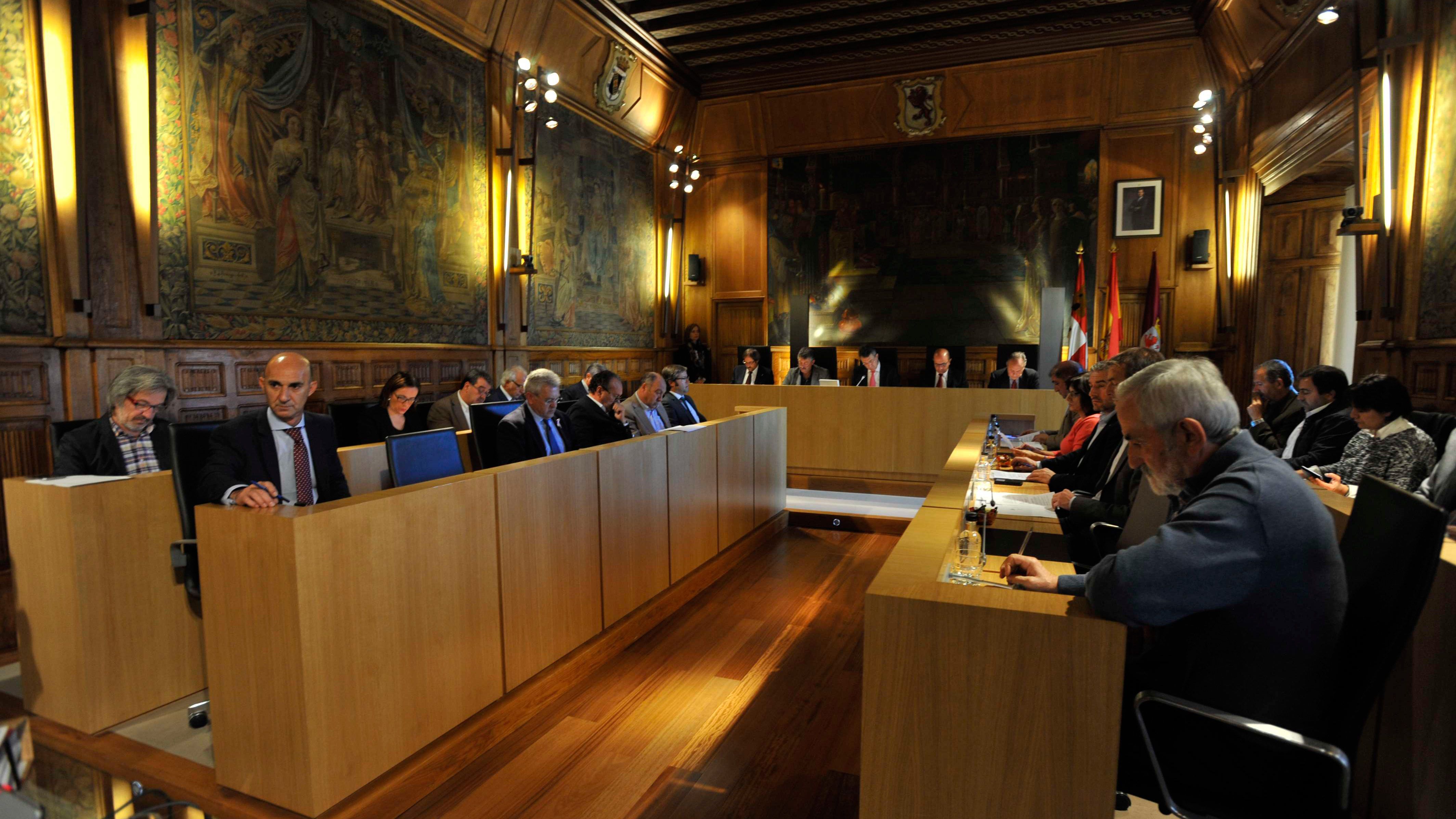 Un pleno celebrado en la Diputación de León. | DANIEL MARTÍN