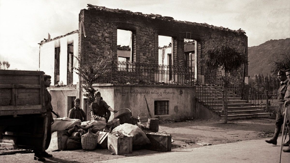 Una ponencia del curso, de Javier Revilla, analiza «la fuerza del documento gráfico en la guerra civil», como éste de Villamanín. |  MANUEL MARTÍN DE LA MADRID