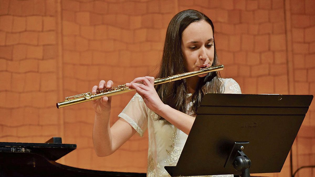 Ana Suárez, en el auditorio Ángel Barja del Conservatorio. | L.N.C.