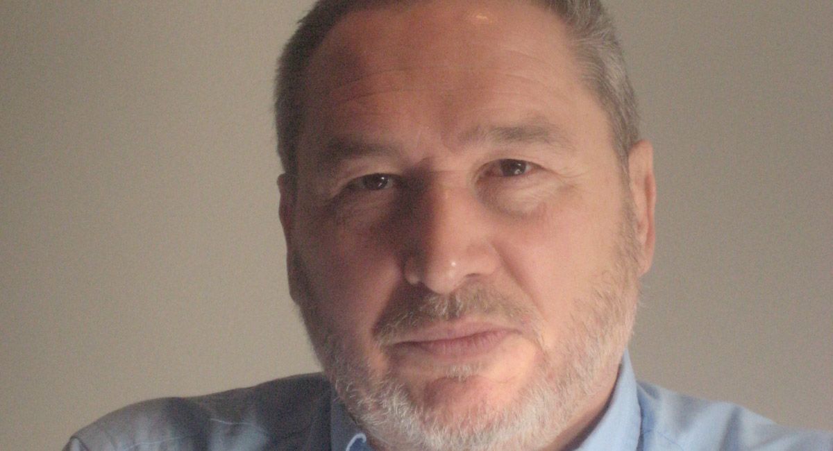 Alfredo E. Fuertes firmará hoy ejemplares de ‘La piel del molino’.