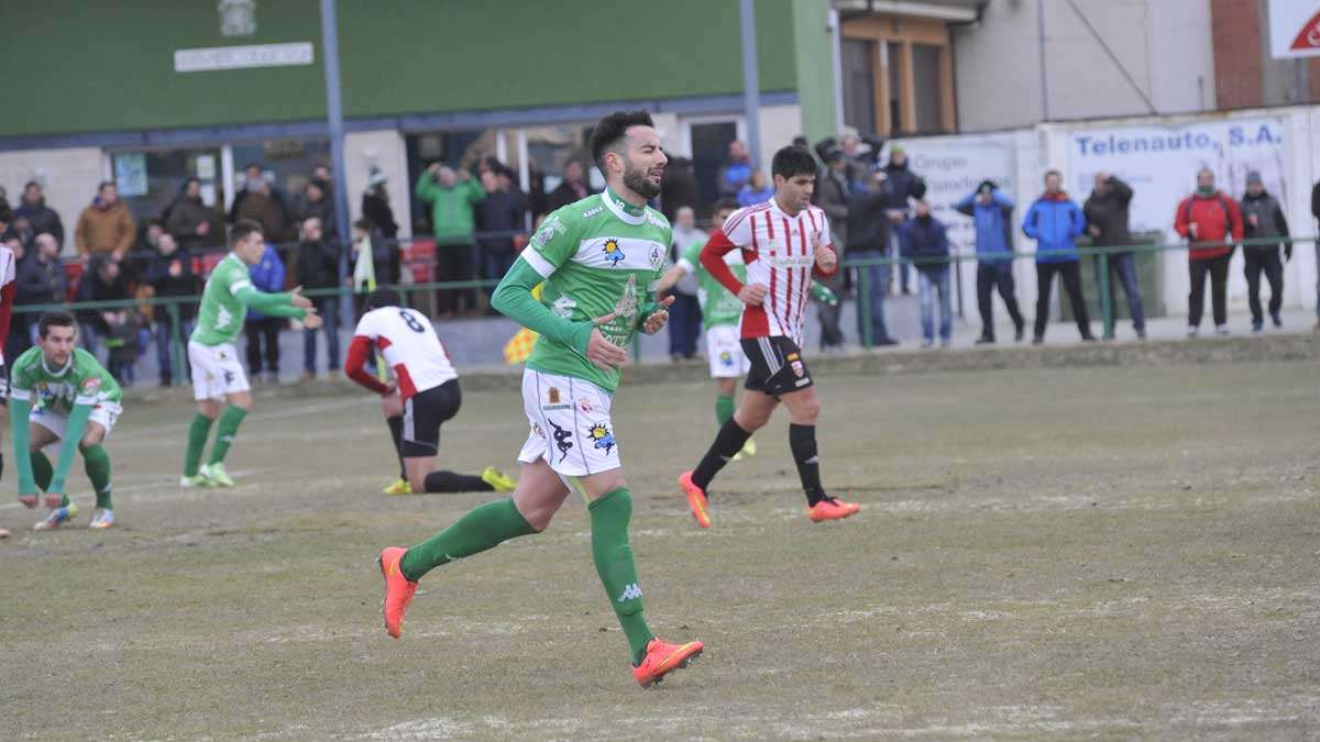 Lago regresará al equipo este fin de semana después de cumplir sanción ante el Tropezón. | DANIEL MARTÍN Lago regresará al equipo este fin de semana después de cumplir sanción ante el Tropezón. | DANIEL MARTÍN