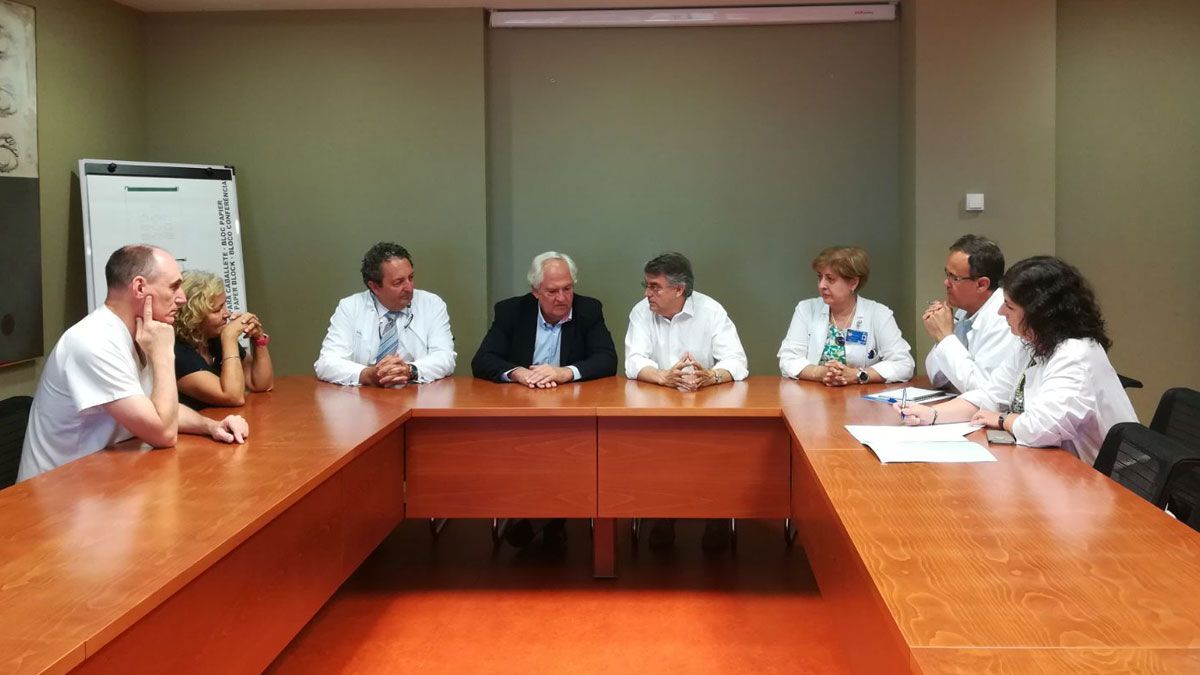Reunión celebrada este lunes para abordar el concierto. | L.N.C.
