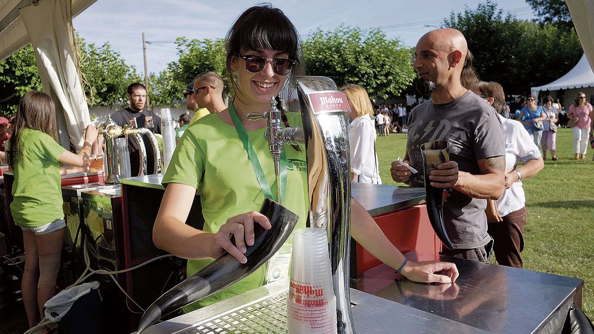 Una imagen de la ‘Feria del Lúpulo y la Cerveza’ de Carrizo. | DANIEL MARTIN