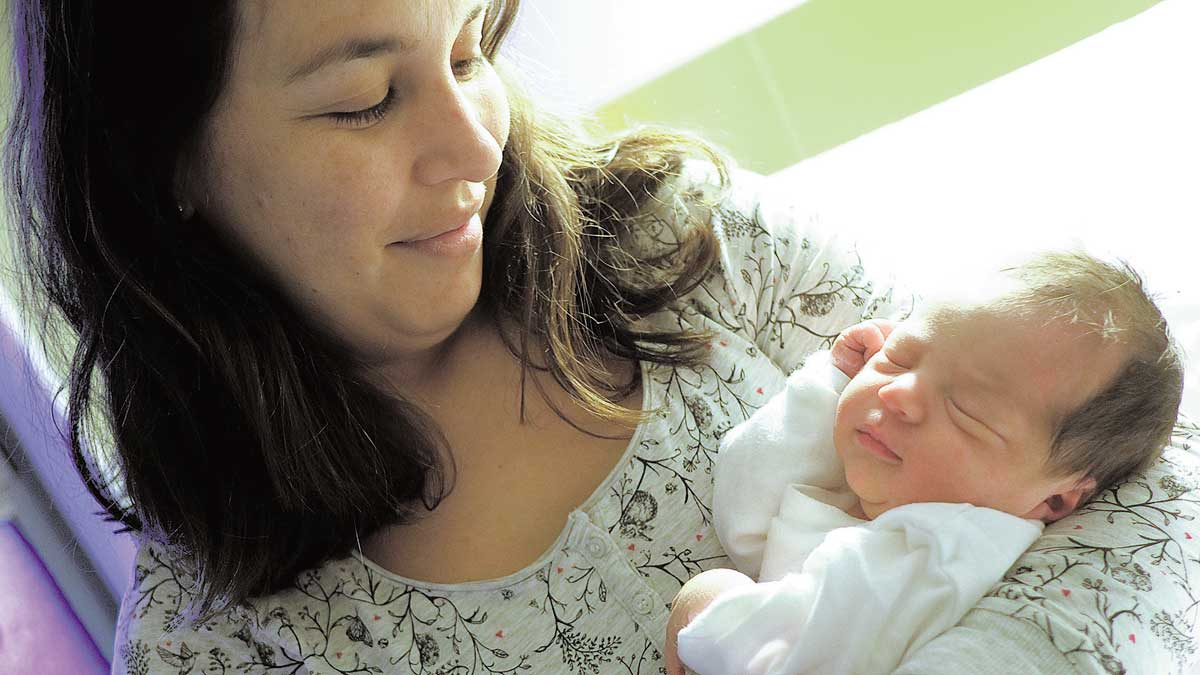 Lucas fue el último bebé nacido en el pasado año en el Hospital de León. | DANIEL MARTÍN