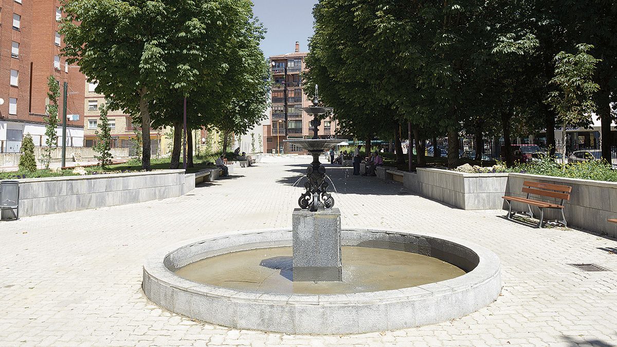 El parque de San Mamés ha sido reformado recientemente por el Ayuntamiento de León. | MAURICO PEÑA