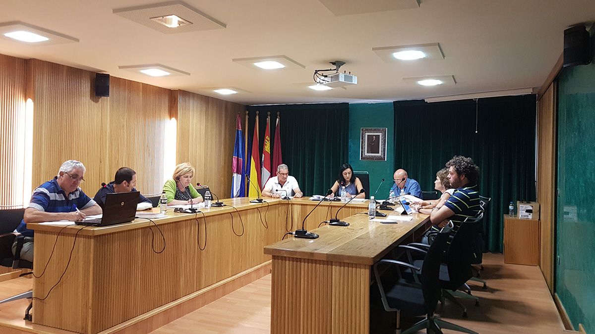pleno-santa-maria-del-paramo-01082017.jpg