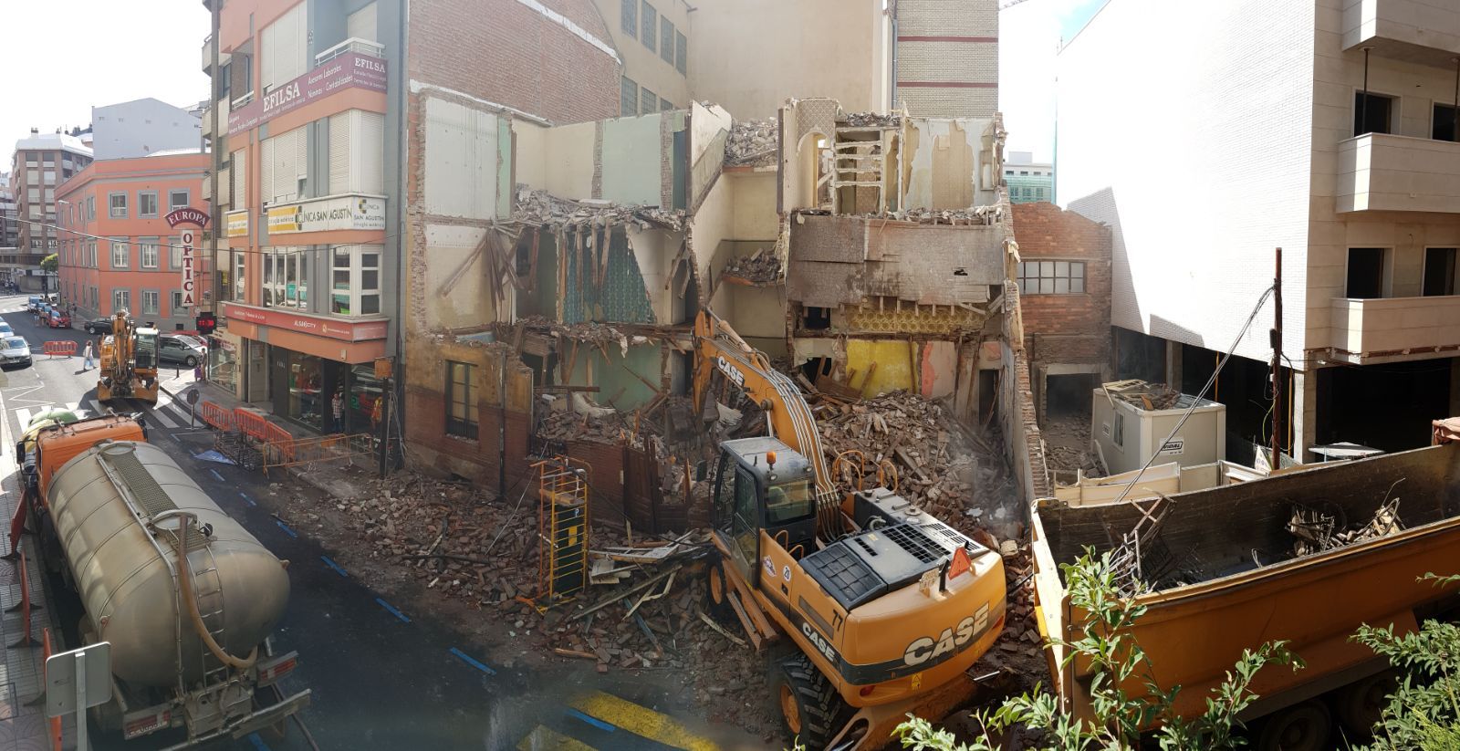 Restos del derruido edificio del número 3 de San Agustín. | VÍDEO Y FOTOGRAFÍA: FRAN SABUGO