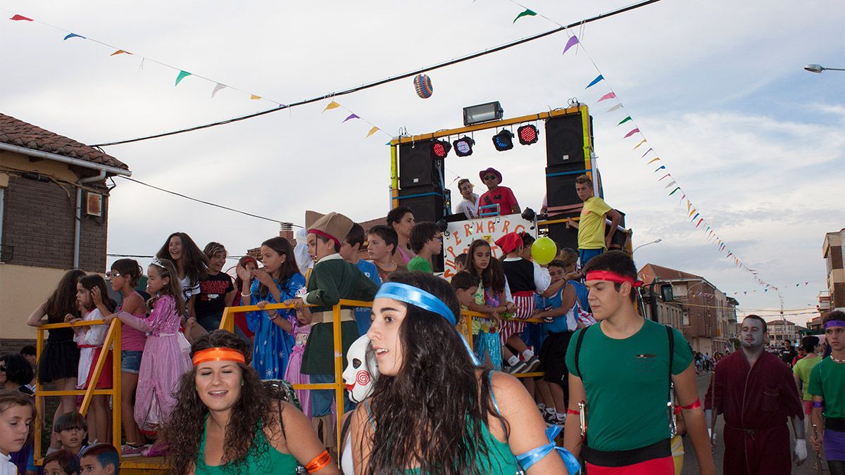 El desfile de disfraces, uno de los momentos más divertidos de La Alubia. | T.G.