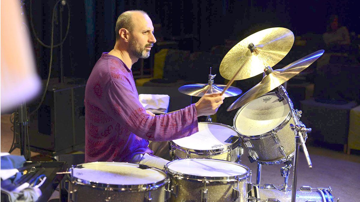 Jorge Rossy es un músico multiinstrumentista que a León acude tocando marimba y vibrafón. | ANTONIO PORCAR