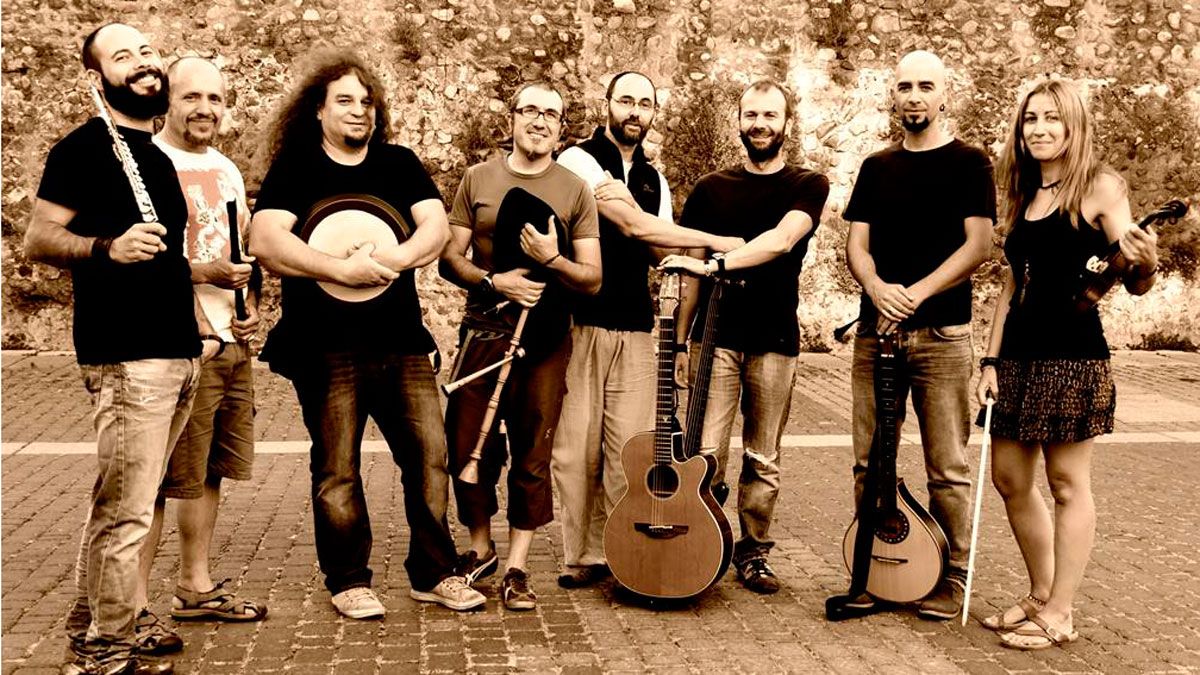 Los integrantes del grupo de música tradicional Sog protagonizan este lunes y el martes dos conciertos en el entorno de Picos de Europa.