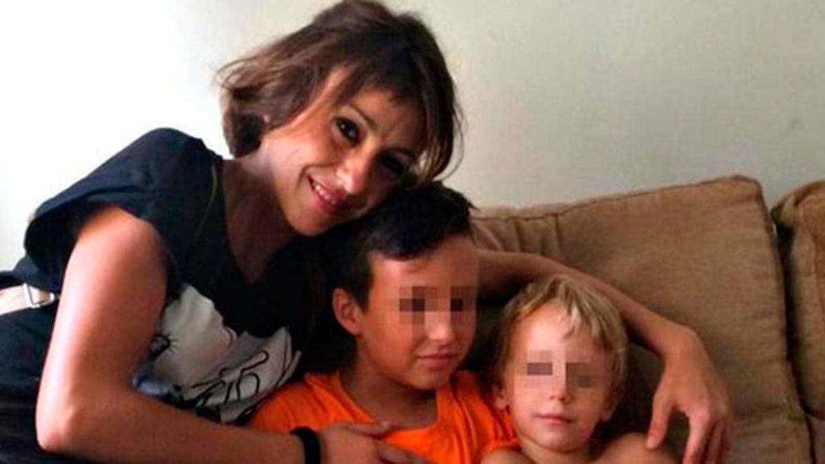 Juana Rivas, con sus hijos.| ABC.es