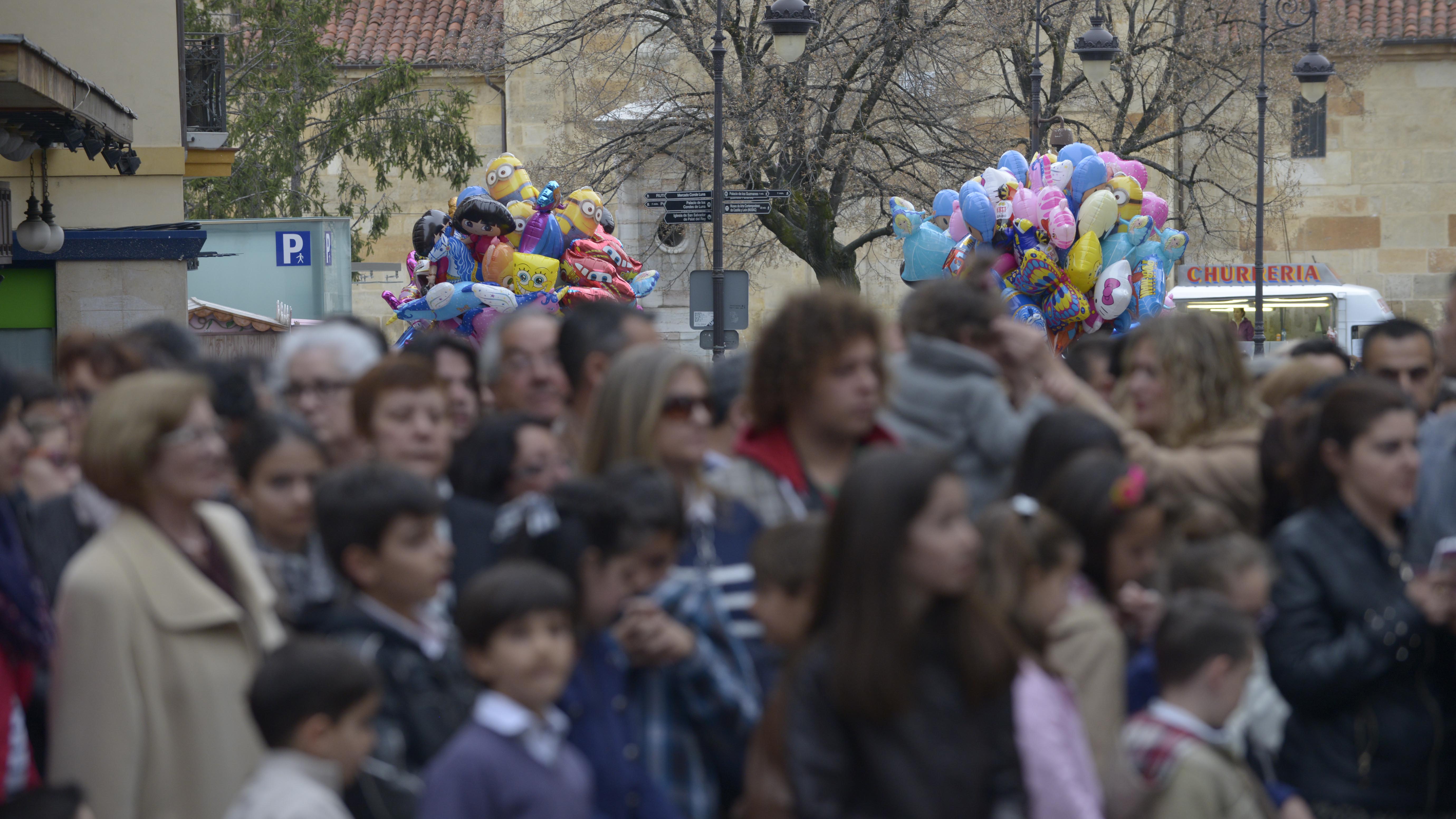 Algunos de los globos que se pudieron ver en las procesiones del Domingo de Ramos. | MAURICIO PEÑA