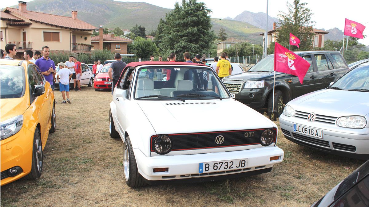 Los coches volverán a tomar las calles de La Vecilla de Curueño. | ALFREDO HURTADO