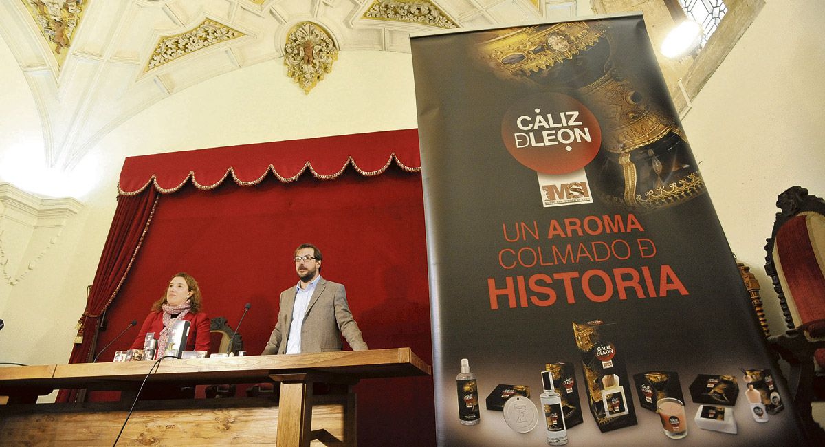 La nueva línea de productos olfativos fue presentada en el Salón Pendón de Baeza de San Isidoro. | DANIEL MARTÍN La nueva línea de productos olfativos fue presentada en el Salón Pendón de Baeza de San Isidoro. | DANIEL MARTÍN