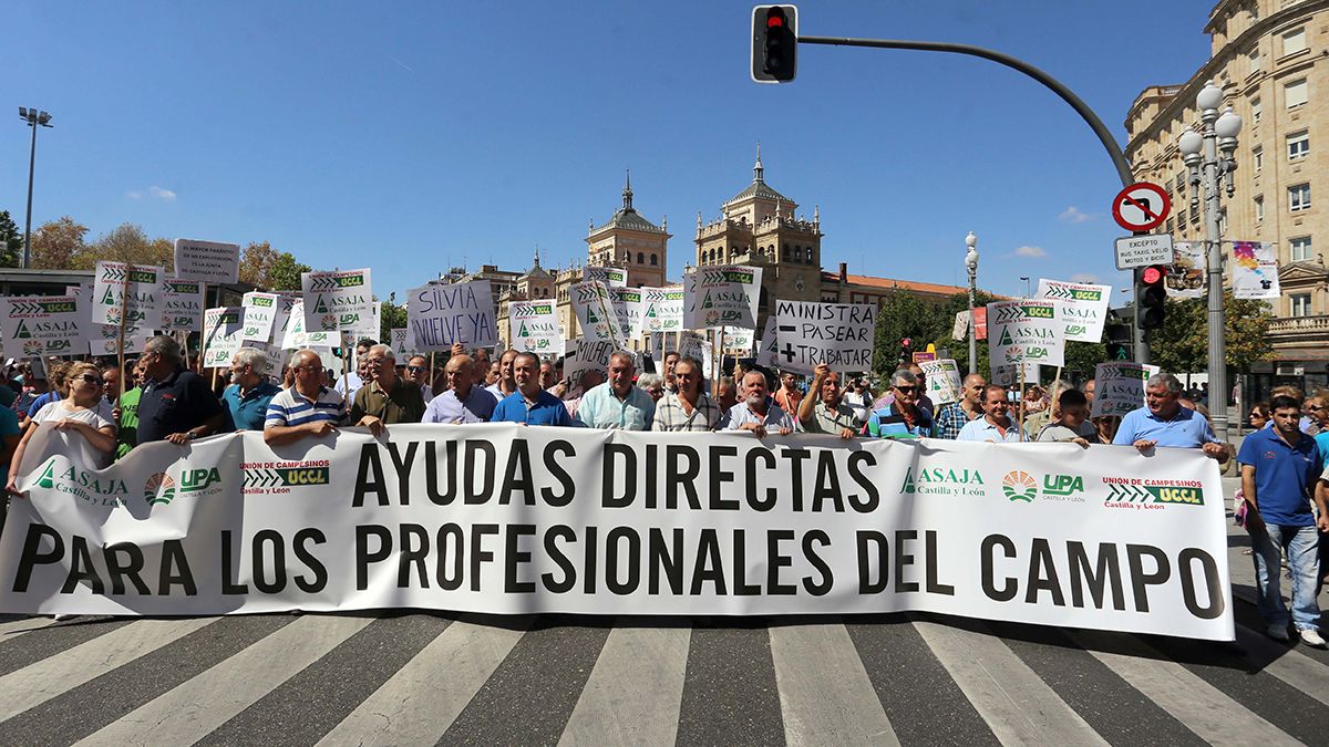 Un instante de la manifestación celebrada este miércoles en Valladolid. | MIRIAM CHACÓN