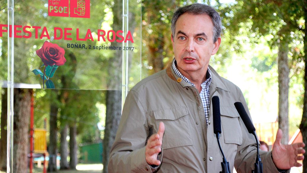 El expresidente del Gobierno, José Luis Rodríguez Zapatero, este sábado en Boñar. | ICAL El expresidente del Gobierno, José Luis Rodríguez Zapatero, este sábado en Boñar. | ICAL
