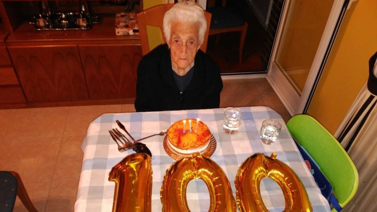 Claudia Colado ha celebrado recientemente sus cien años de vida en Trobajo del Cerecedo. L.N.C.
