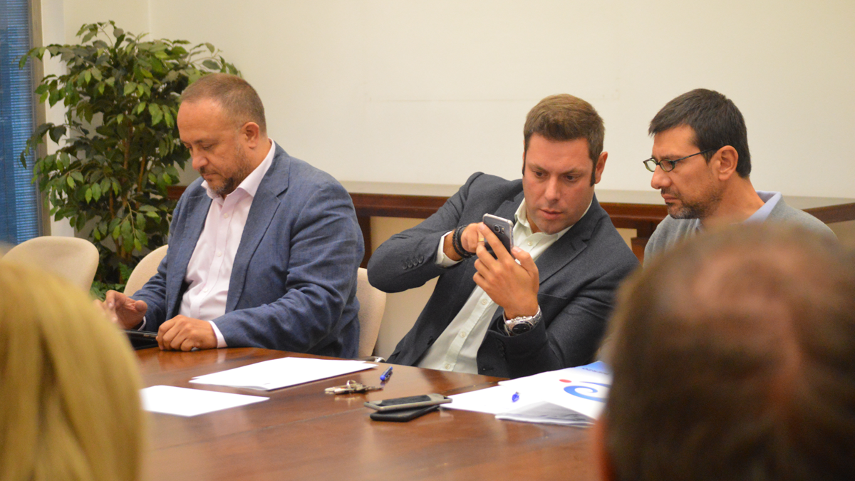 Momentos de la Mesa comarcal de la Energía convocada el pasado lunes. | M.I.