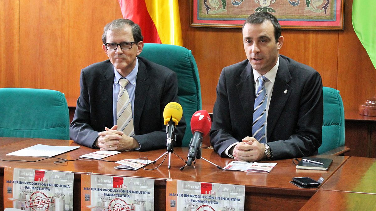 Antonio Morán Palao y Ramón Ángel Fernández Díaz, en la presentación. | L.N.C.