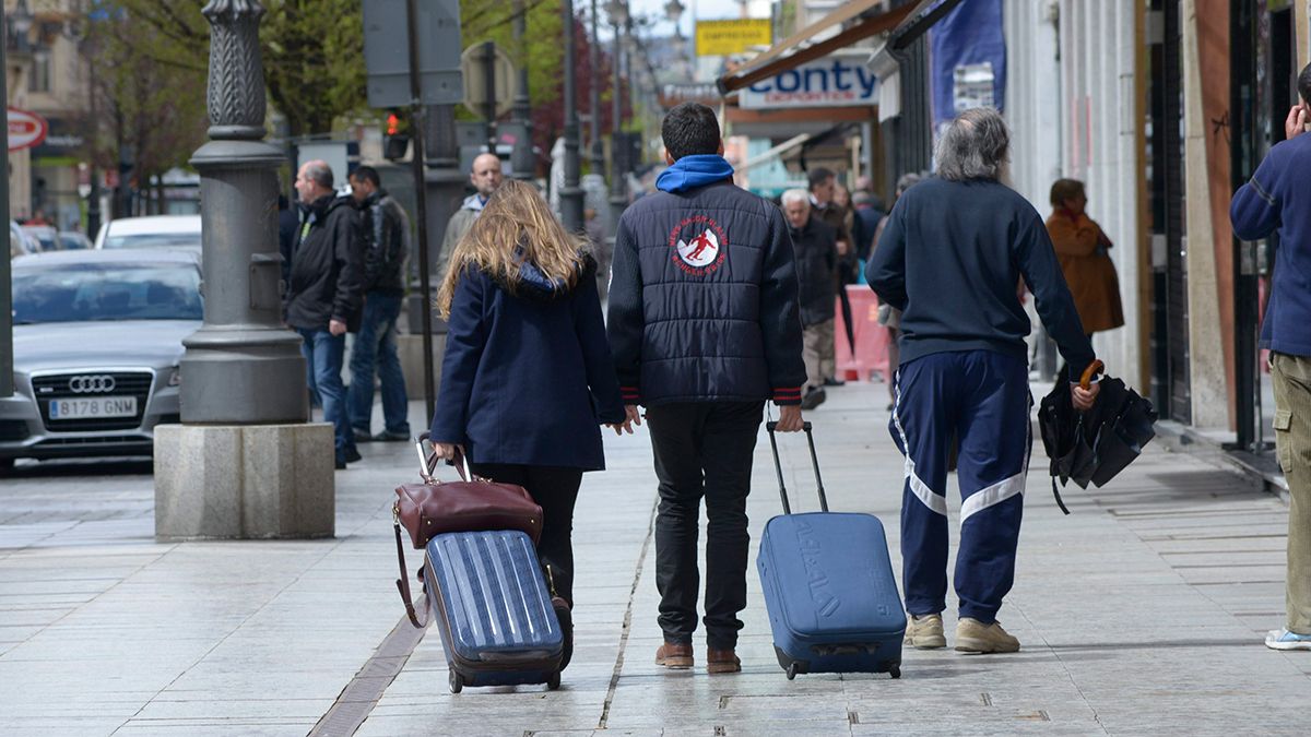emigrantes-leon-cataluna-leon-19917.jpg