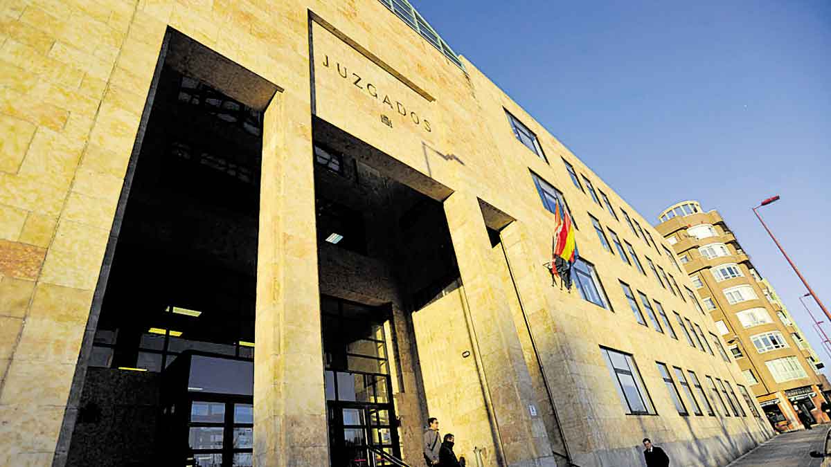 El juicio se celebrará en la Sala de lo Penal número 1 de los Juzgados de León. | DANIEL MARTÍN