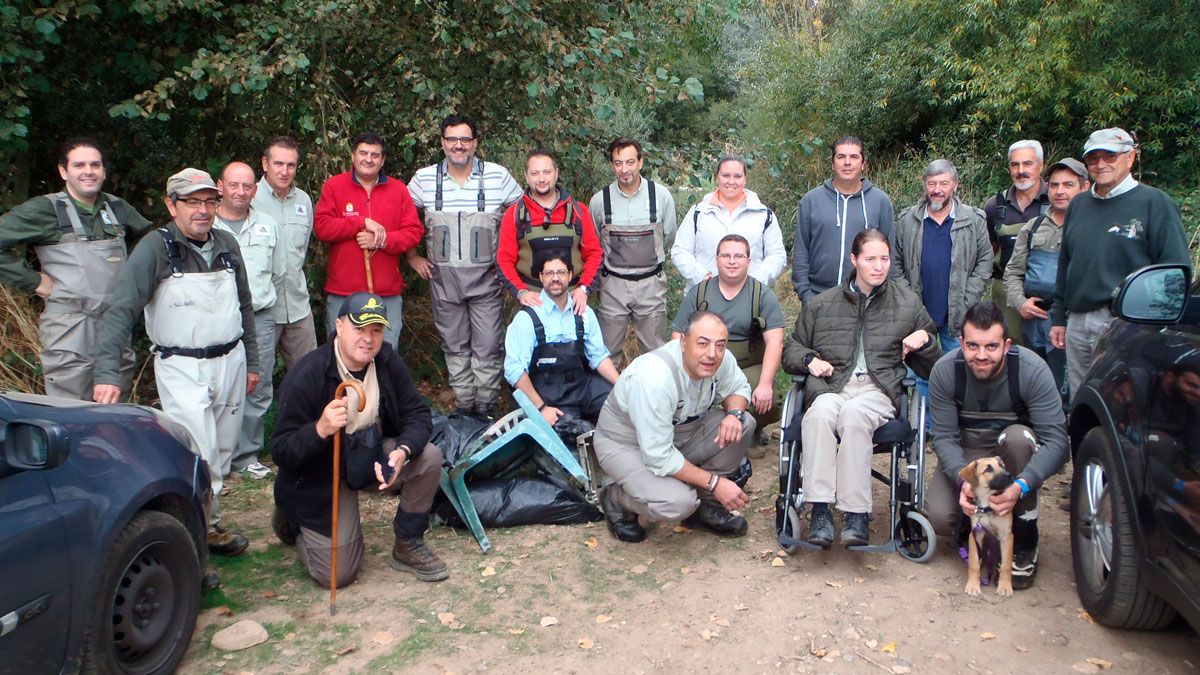 Imagen de la última jornada de limpieza de Pescaleón. | R.P.N.