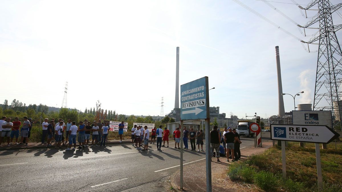 Los trabajadores llevan tiempo movilizándose ante Compostilla. | ICAL