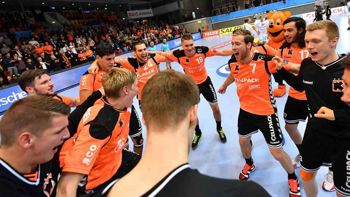Los jugadores del Kadetten celebran el triunfo frente al Elverum en la primera jornada | EHF Los jugadores del Kadetten celebran el triunfo frente al Elverum en la primera jornada | EHF