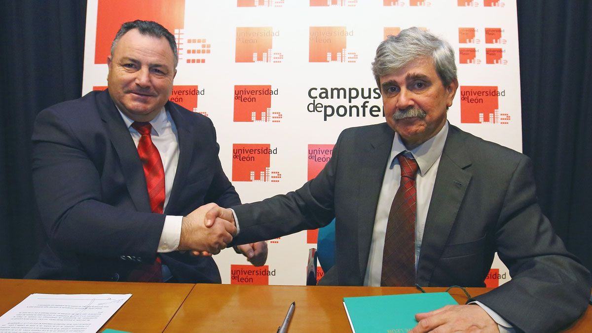 El alcalde de Camponaraya abre puertas a los empresarios catalanes, vendiendo su unión a la Universidad. | ICAL