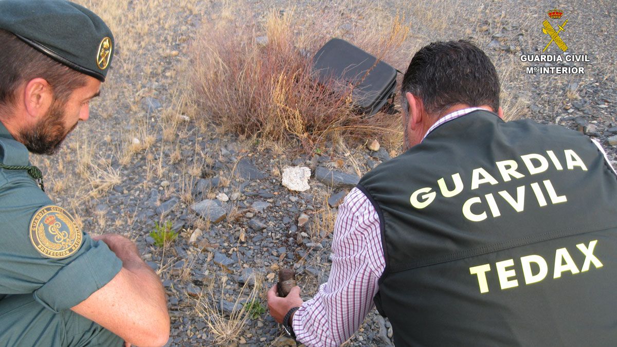 Los TEDAX,s de León localizaron los artefactos que procedieron a destruir. | MINISTERIO DE INTERIOR