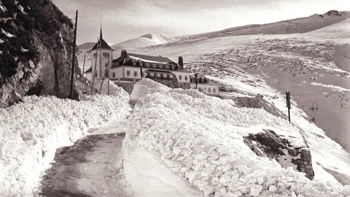 El Parador de Pajares en una imagen de archivo. | L.N.C. El Parador de Pajares en una imagen de archivo. | L.N.C.