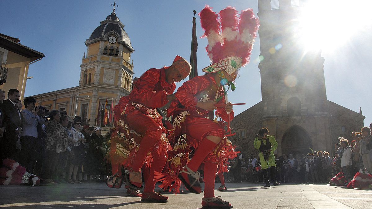 No faltaron los mariachis mexicanos en La Bañeza.. | P.J. ABAJO
