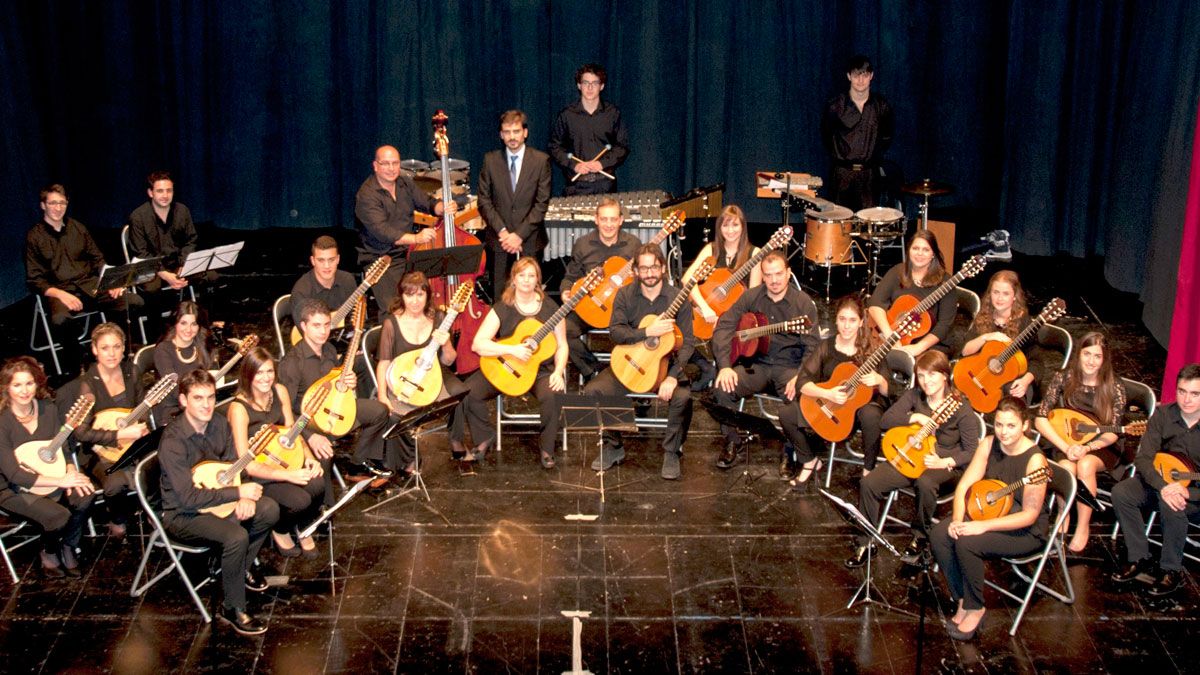 Los componentes de la Orquesta Ciudad de la Mancha que este sábado sábado presentan un espectáculo poético-musical en el Auditorio. | LNC