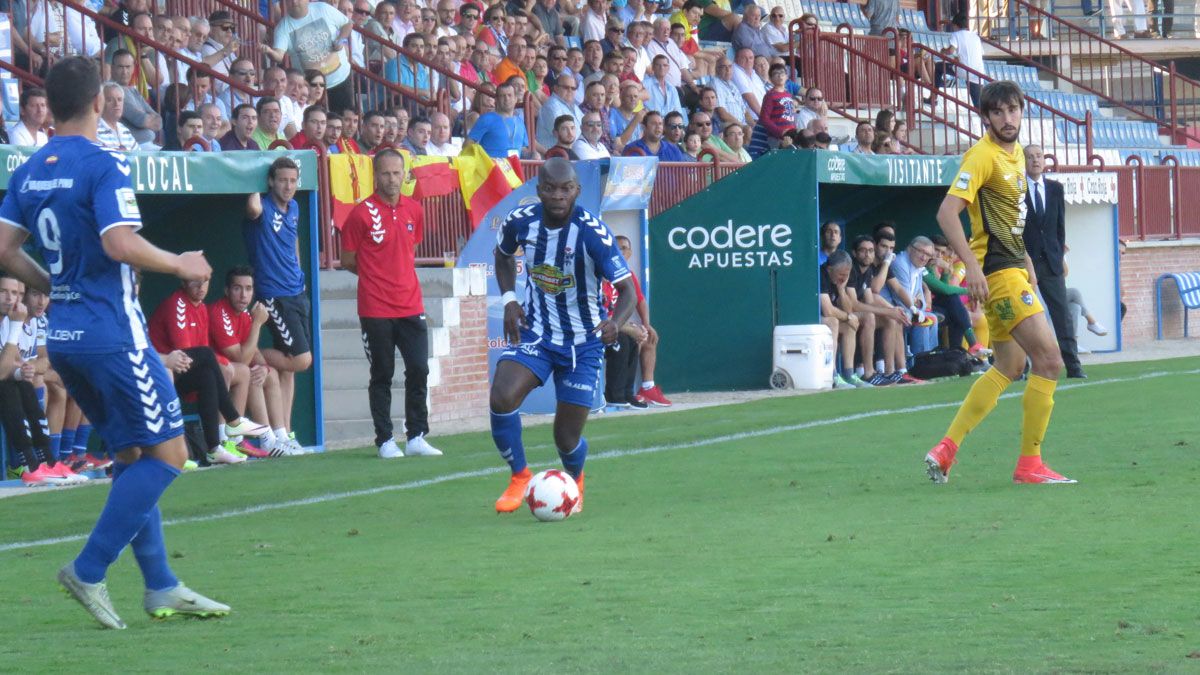 Imagen del partido entre Talavera y Ponferradina. | TRIBUNA DE TALAVERA