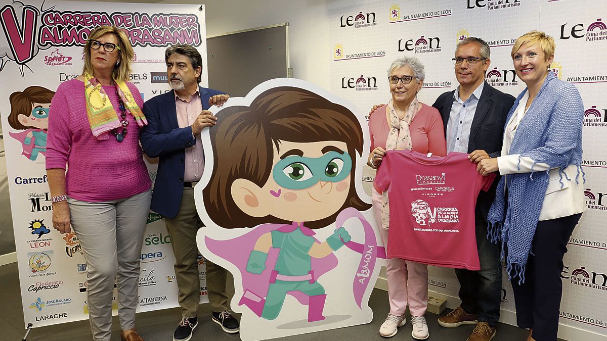 La Carrera de la Mujer fue presentada en el Ayuntamiento de León.