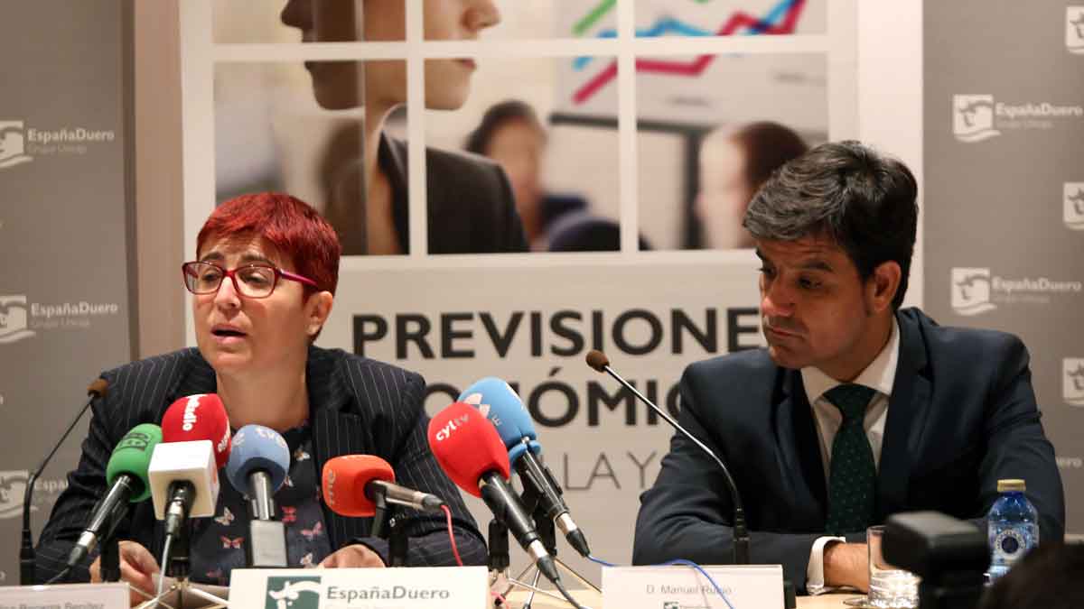 Felisa Becerra y Manuel Rubio presentaron el informe en Valladolid. | ICAL