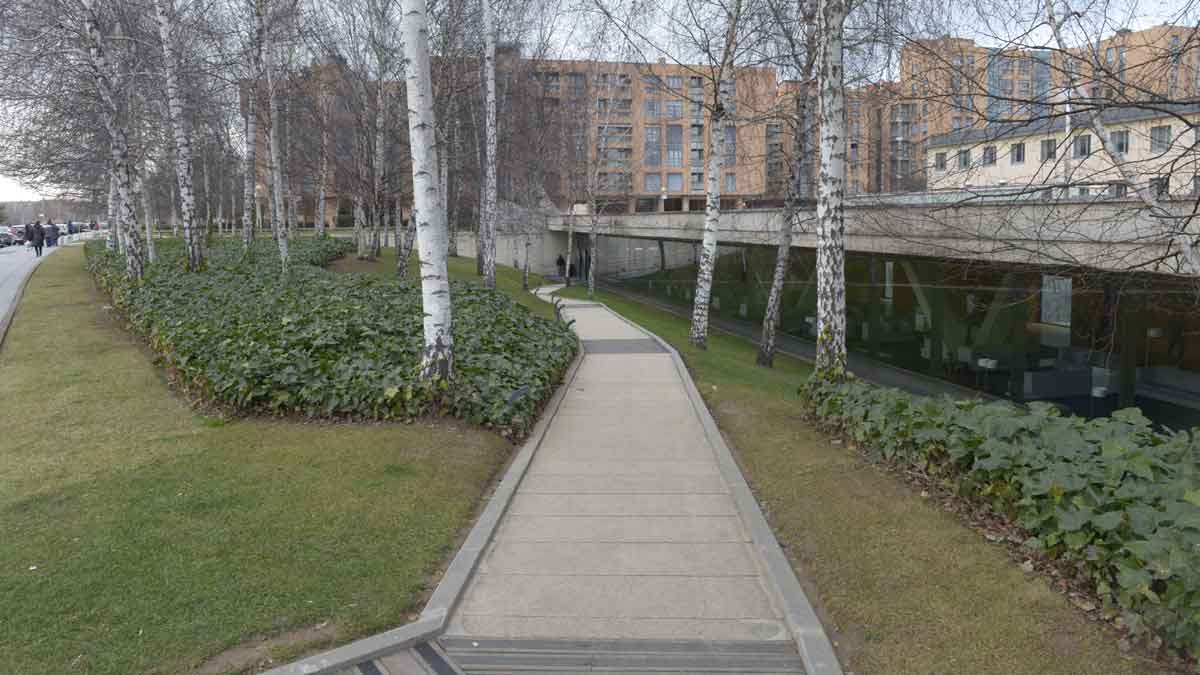 El tanatorio de Serfunle, ubicado en el barrio de Eras de Renueva. | MAURICIO PEÑA
